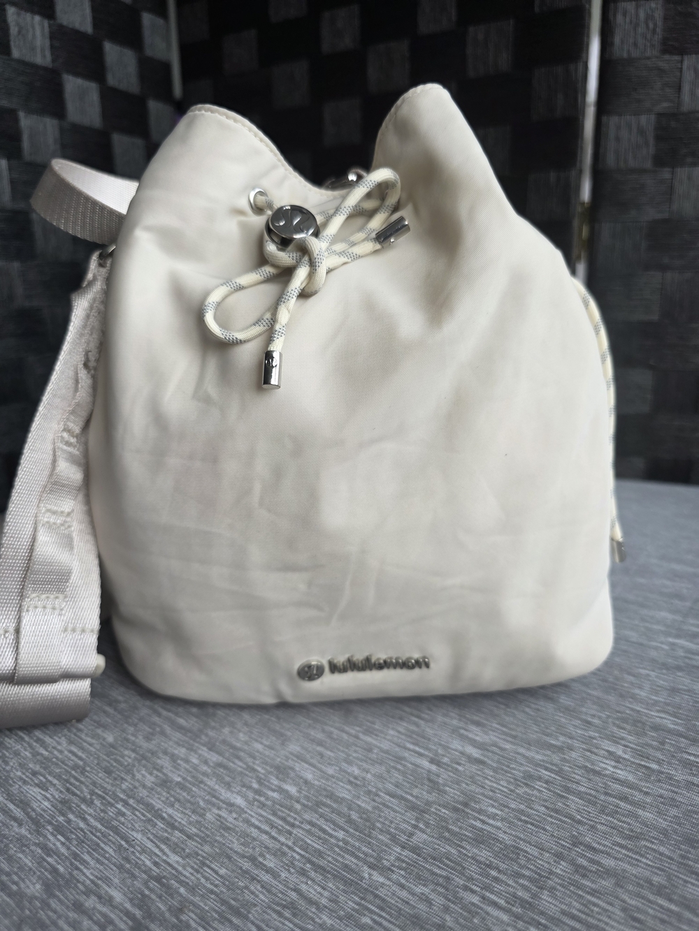 Lululemon White Nylon Drawstring Bucket Crossbody Bag Adjustable Strap